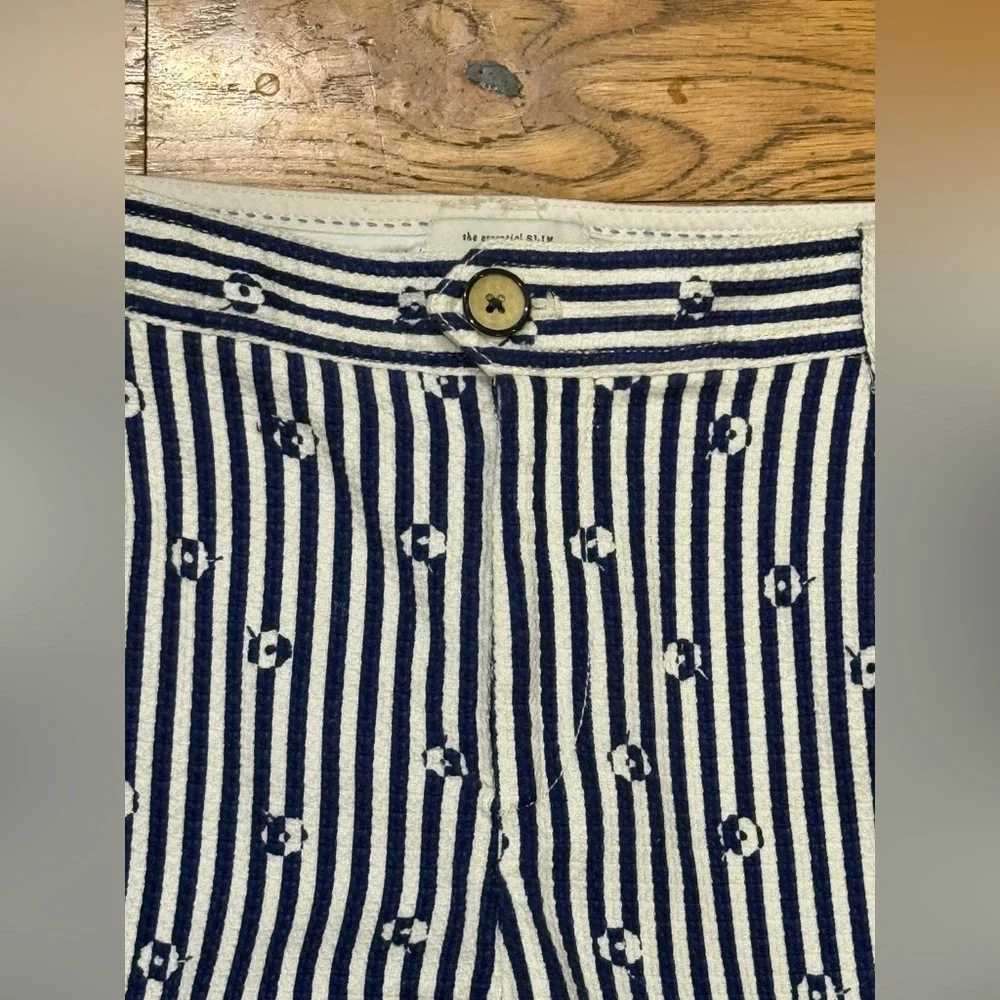 Anthropologie. Essential Slim Trouser. Blue & White Striped Floral. Size 8.